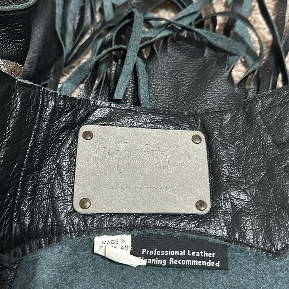 Leather Skirt - Picture 11 of 12